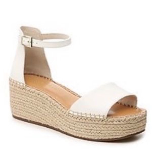 KELLY & KATIE Platform Wedges - Picture 3 of 6